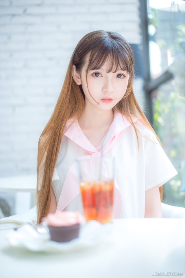 娜娜问我，那你朋友有对你说些什么吗？我说，我只看望过他一次，时间特别短，他问了问我的情况，说，你快回去吧，这都录着呐，估计这次是够呛了。死倒是没有什么可怕的，怕的就是知道自己怎么死。你可要一定要死于意外啊，这样才不害怕。你知道什么最可怕，就是害怕。娜娜睁大了眼睛，说，有这么说自己朋友的吗？我说，你要习惯他，他这是真心祝福你。——韩寒《我想和这个世界谈谈》
